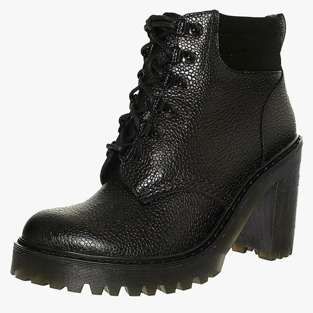Dr Martens Persephone size 8/39 black leather lace up like NEW